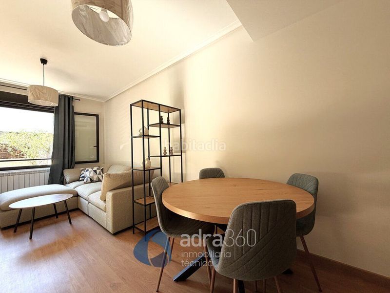 Foto c516cd2b-8137-4b9e-83b9-8bd196a82dd9. Apartament amb calefacció piscina a Lardero