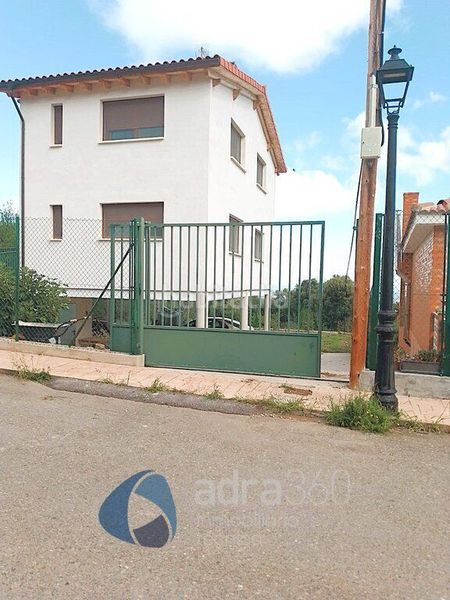 Foto 65d8d542-f7db-4021-84c7-361edf5cf89b. Casa amb calefacció a Ocón