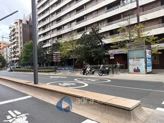 Lloguer Aparcament cotxe  Gran via. Se alquila garaje en gran vía