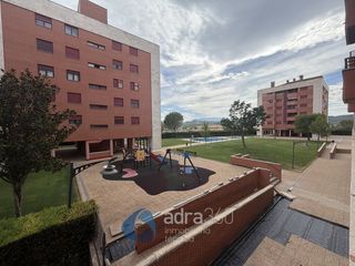 Miete Etagenwohnung  Manuel de falla. Se alquila piso en cmanuel de falla.