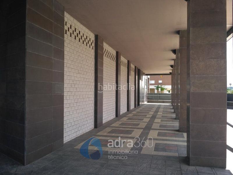 Foto 72357bcd-b9b1-4489-bd20-4eae53b78a40. Local comercial a Los Lirios Logroño