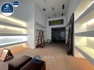 Location Local commercial  Beti jai. Local en alquiler en el paseo de las 100 tiendas.