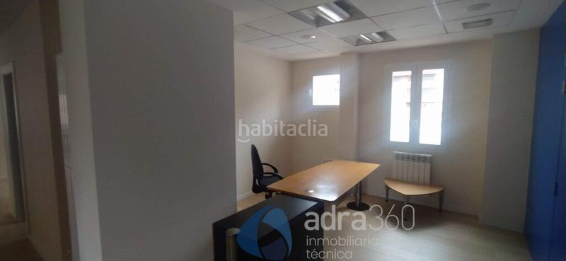Foto 0f2fb6c0-49d4-43b8-bec3-9ed2acf84bca. Miete büro in Residencia Logroño