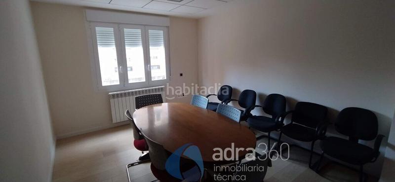 Foto 7abdc093-c6cd-48a4-ae1d-b7fb79e72d00. Miete büro in Residencia Logroño