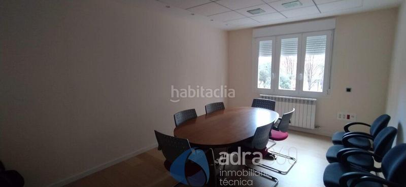Foto c2e049c6-2dc9-41d7-8125-1e87bfadd8f4. Miete büro in Residencia Logroño