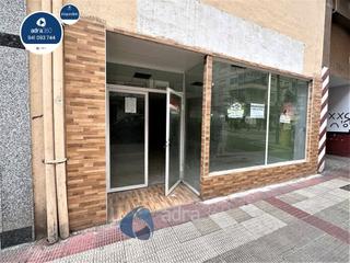 Location Local commercial  Huesca. Se alquila local calle huesca