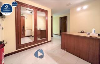 Bureau  Gran vía juan carlos i. Se vende oficina acondicionada en gran vía