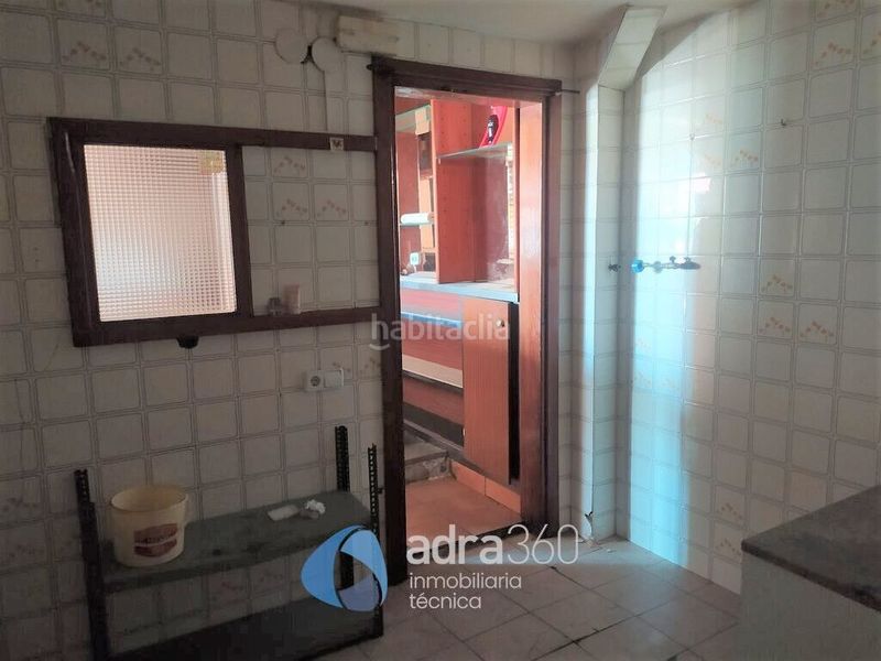 Foto 9105bfea-ef8b-4fde-a2d8-b25e0a1e7976. Local comercial a Jesuitas Logroño