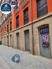 Lloguer Local Comercial a Casco Antiguo. Se alquila local en calle el peso, laurel