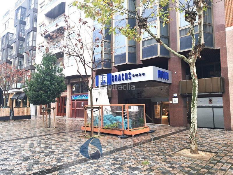 Foto 149340a1-39eb-4c68-9ddf-68bfcf656723. Lloguer local comercial a Gran Via Logroño