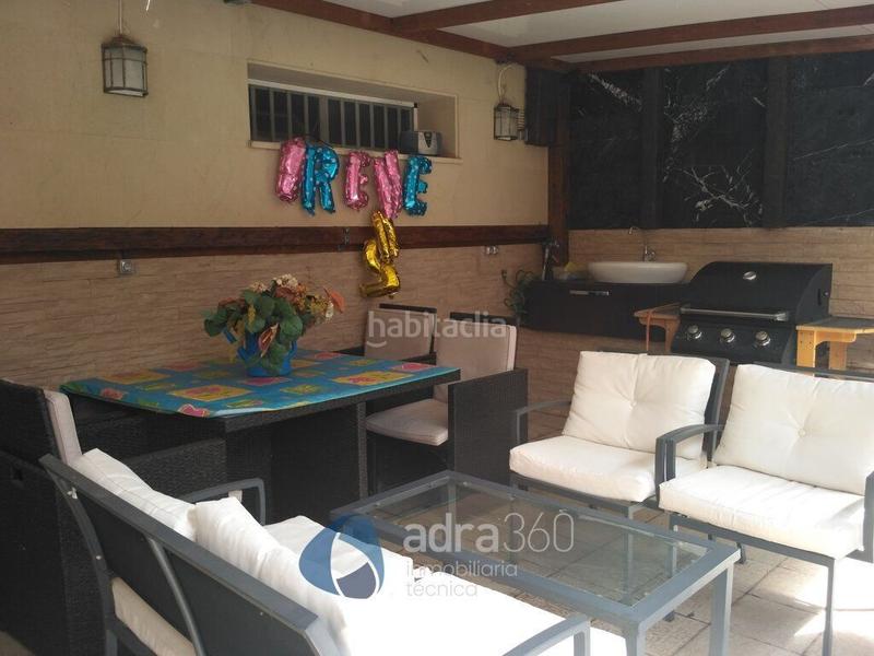 Foto 05f9e69b-d598-44a9-958c-1b10f8bd892e. Casa chalet pareado en urbanización la salceda en Lardero