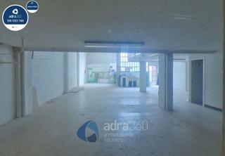 Locale commerciale in Saturnino Ulargui