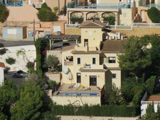 Chalet en Poble Nou de Benitatxell (el). Chalet con 4 habitaciones con parking, piscina, calefacción y ai