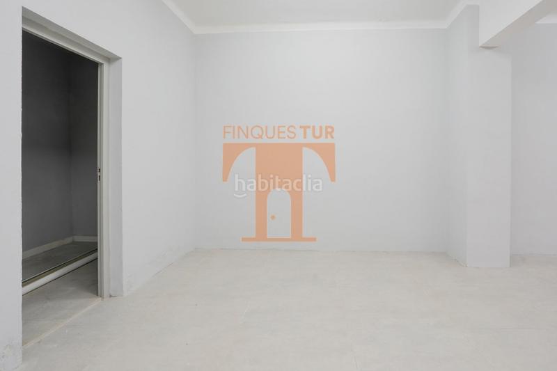 Foto 41950880-8c82-498e-a370-5ea895f1f3fa. Location local commercial dans Centre-Nucli Antic Premià de Mar