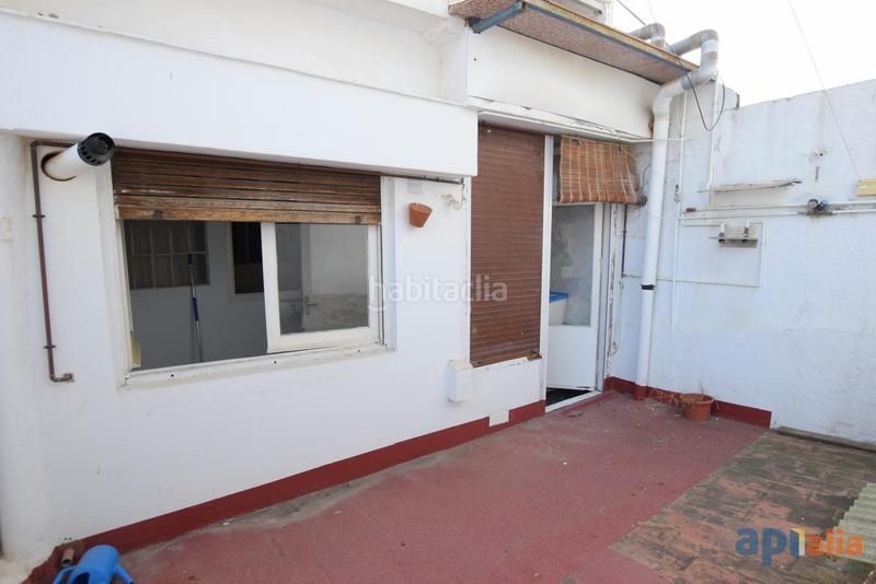 Foto f535028c-3c0d-406d-bacd-99b322aa275a. Casa amb aparcament a Centre Mataró