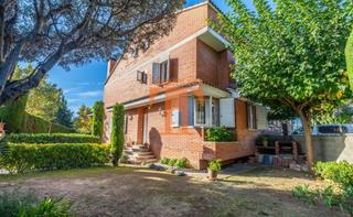 Casa a Califrnia-Santa Madrona. Vivir en el maresme es todo un lujo. casa en venta en el masnou.