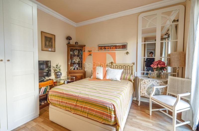 Foto 7dc2eb5f-681d-4809-bf4c-4697b58cead4. Etagenwohnung in Raval Barcelona