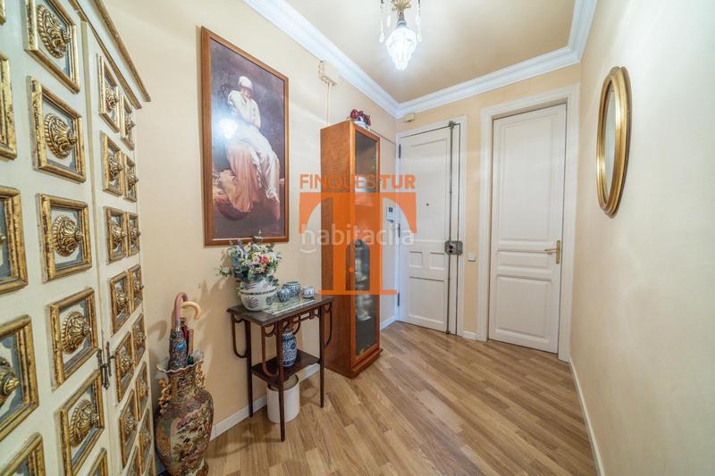 Foto d740c8bf-7caf-4953-a835-4368a39858d1. Etagenwohnung in Raval Barcelona