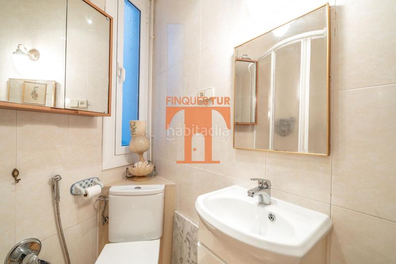 Foto f7ca58da-c7cd-4c28-8312-8fd6106a2377. Etagenwohnung in Raval Barcelona