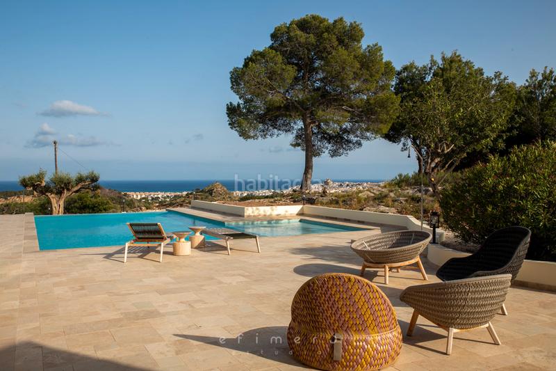 Foto 0136549d-ffee-4032-b6e0-fdc555124e53. Chalet with fireplace heating pool in Altea ciudad Altea