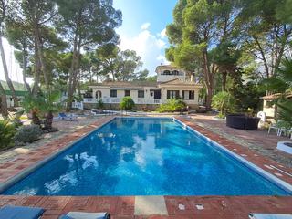 Xalet en Montebello - Nou Espai. Chalet rstico mediterrneo en la nuca