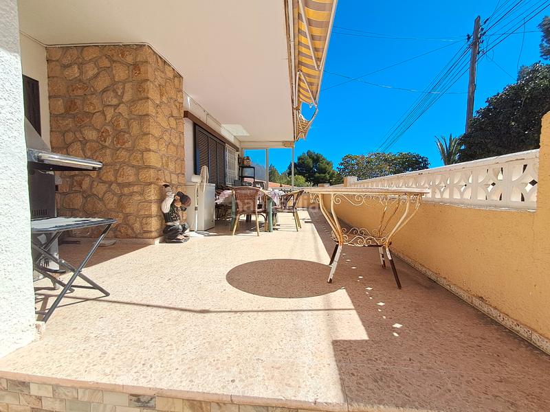 Foto 09d2f384-c678-44c8-b391-f5f58d2bf7c8. Xalet amb xemeneia aparcament a Montebello - Nou Espai Nucia (la)