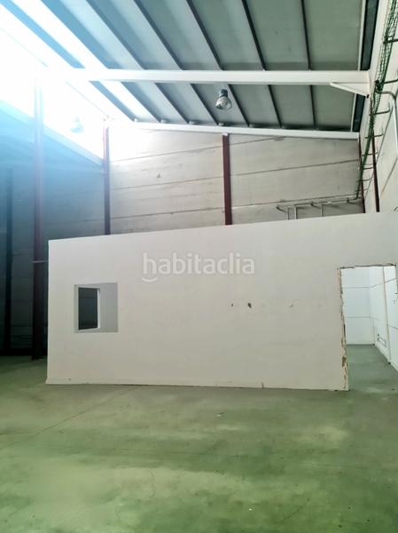 Foto 12286b24-b54c-40d6-9f41-1474862c2c86. Bâtiment à usage industriel dans La Paz Alcalá de Guadaira