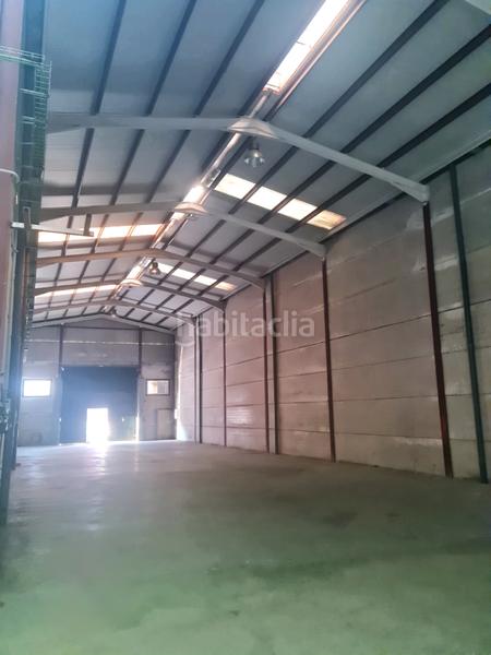 Foto b7875e53-e0f0-4aba-9c84-9daea895d5fe. Bâtiment à usage industriel dans La Paz Alcalá de Guadaira