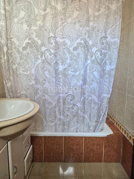 Foto a9619c84-fb34-4d3c-a43b-184f92228e52. Casa amb aparcament a Oromana Alcalá de Guadaira