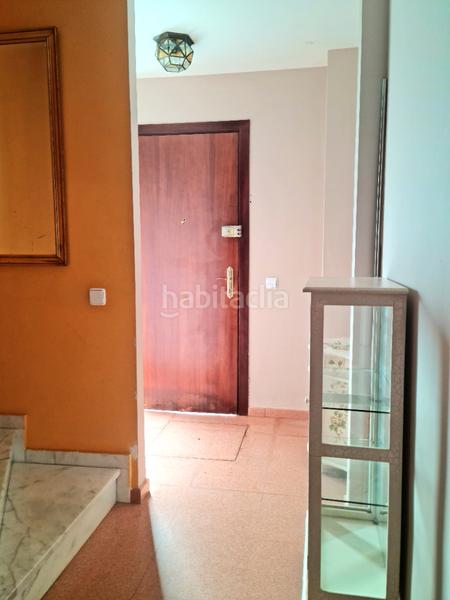 Foto 1c1c8b66-f3b1-498b-8895-845913e24933. Casa adossada amb calefacció a Nueva Alcalá Alcalá de Guadaira