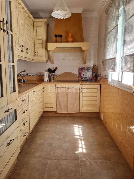 Foto 4f43bbf7-f039-4a2c-8fa2-7a373c43bb8a. Alquiler piso disponible para julio y agosto en Barbate Barbate