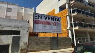 Terreny residencial a Calle de baleares 17. Se vende terreno uso residencial en moncofa castellón