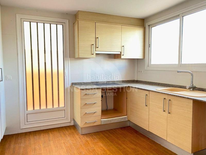 Foto 245b6acd-fd41-4712-9437-e158d2ba7089. Casa adosada chalet adosado en alfàs del pi con gran terraza y playa cercana en Alfàs del Pi (l´)