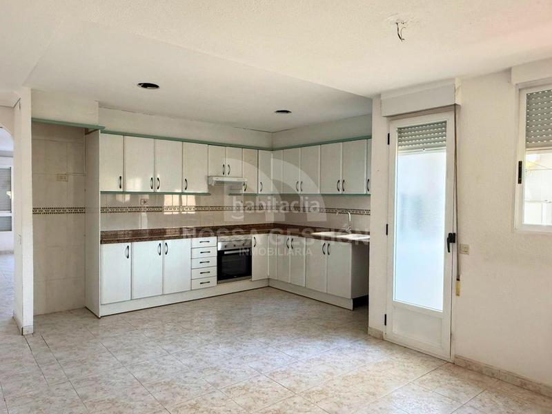 Foto bda2558b-6317-455f-b8c2-d0f71e711355. Flat in Plaza Illes Columbretes Castellón de la Plana