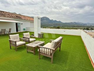 Attico  Calle bélgica. Espectacular ático con terraza  residencial con piscina  dénia