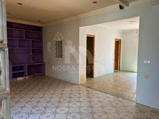 Pis  Calle luis vives. Piso amplio con terraza en el centro de beniarj, para reformar