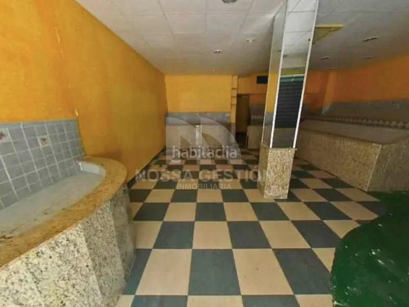 Foto a7d4a276-836e-4ba7-8e4f-6da5a7aeea4f. Local comercial  en venta en gandía 85 m en zona transitada oportunidad de negocio en Gandia