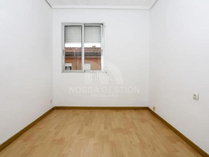 Foto da16e796-989c-4497-be7a-0c55bf42dbd0. Piso oportunidad de inversión piso en rentabilidad en Torrefiel alquilado hasta marzo 2026 en Valencia