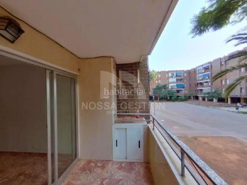 Foto 1a52b0ff-d828-4f4e-bab7-b0ddd67c4aa8. Piso activo ocupado oportunidad en puerto o amplio piso de 3 habitaciones en Sagunt