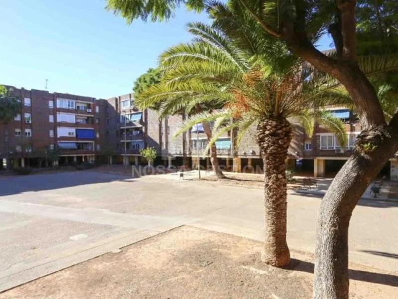 Foto a18946a4-b45f-4e33-9d45-ec0b7784b0a8. Piso activo ocupado oportunidad en puerto o amplio piso de 3 habitaciones en Sagunt