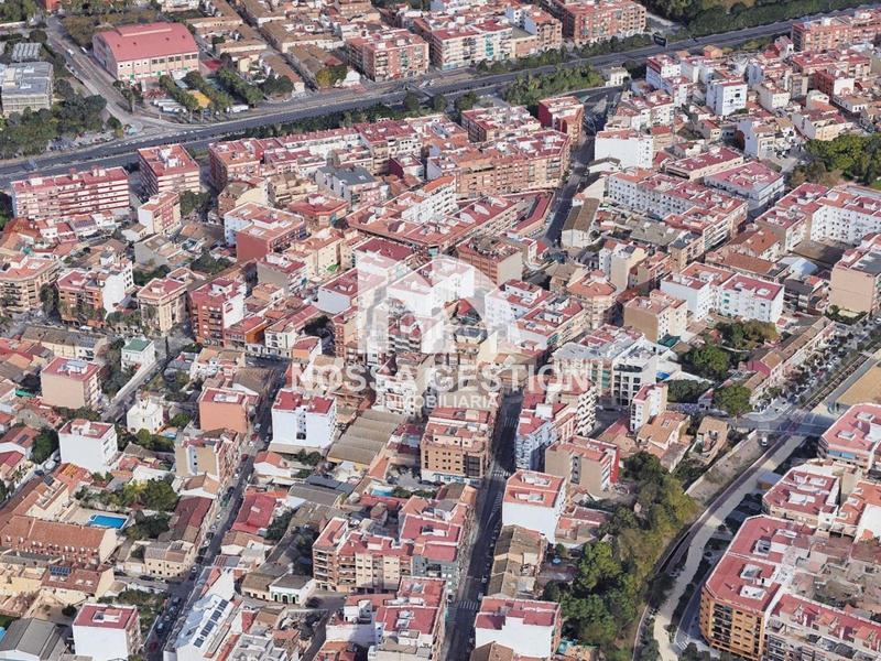 Foto 11a7bbef-81b3-4571-895f-3286aec4aaa8. Flat with parking in Benimàmet Valencia