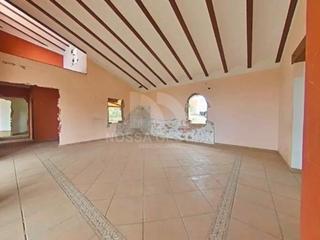 Chalet  Monte jucar, de. Casa de 428 m en alberic  4 dormitorios, 2 baños  para reformar
