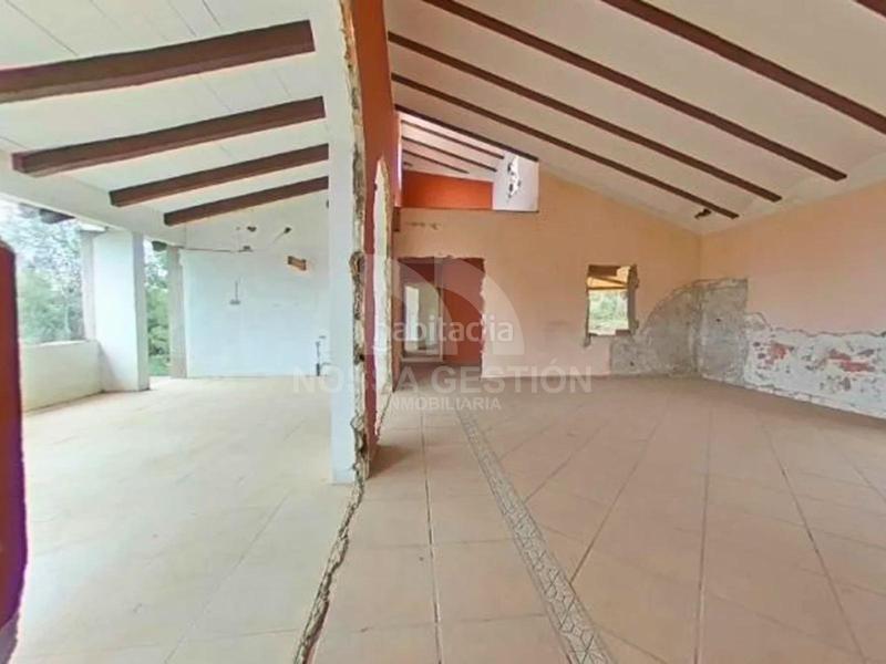 Foto 00dd8a93-6bd3-4f36-84ac-f96a5fd7c73e. Chalet con parcheggio in Alberic