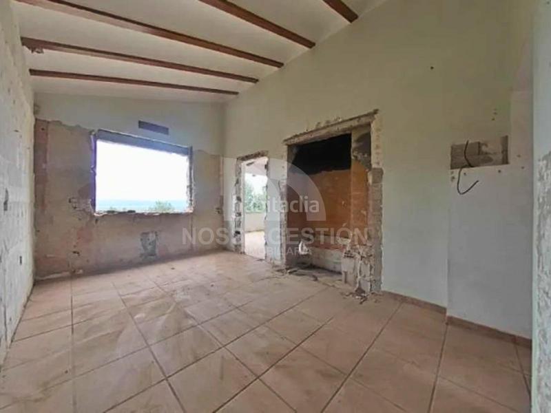 Foto 35c7b787-1340-43bf-b67b-5d99a23eaf55. Chalet con parcheggio in Alberic