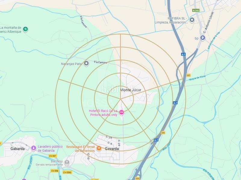 Foto ae5e39eb-ca54-43b4-8f0c-55df79b3f669. Chalet con parcheggio in Alberic