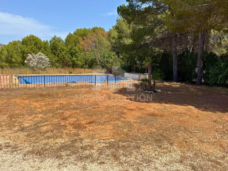 Foto 370e4f93-9156-452e-b821-437a6a2fee57. Chalet avec parking piscine dans Partida Comunes-Adsubia Xàbia