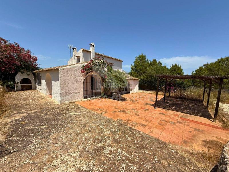 Foto cabf4b2a-6090-436f-a13b-1fd7035beecd. Chalet avec parking piscine dans Partida Comunes-Adsubia Xàbia