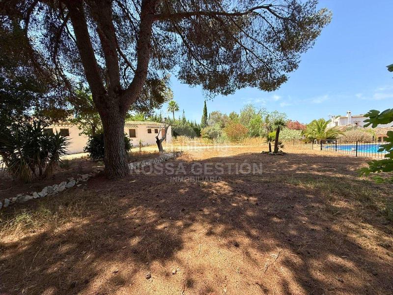 Foto f6ad26f1-85b5-4b18-bf1a-6888d9aecc50. Chalet avec parking piscine dans Partida Comunes-Adsubia Xàbia