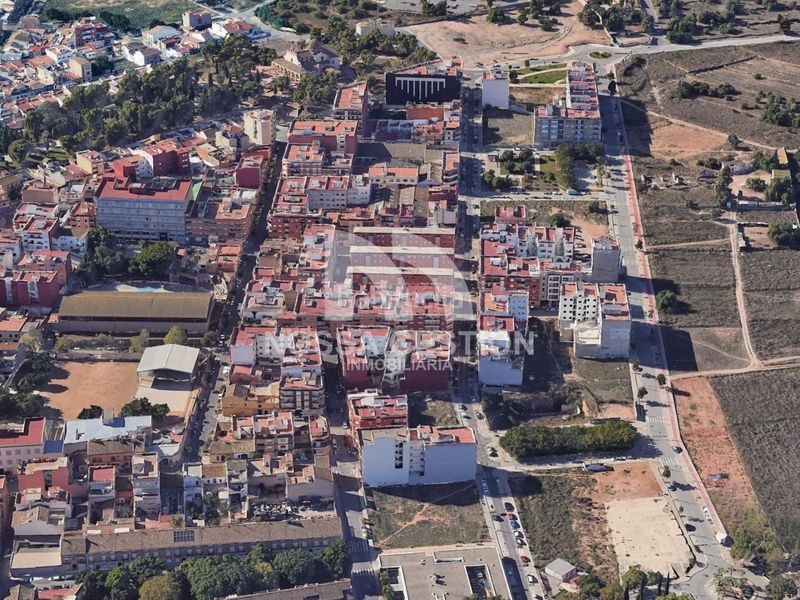 Foto 9c009b5e-d1b7-48f9-b934-6828c664da12. Pis a Moncada