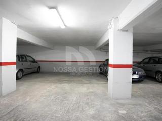 Parking coche  Avenida de ausiàs march. Espacio de parking en ausias march, valencia  derecho indiviso d